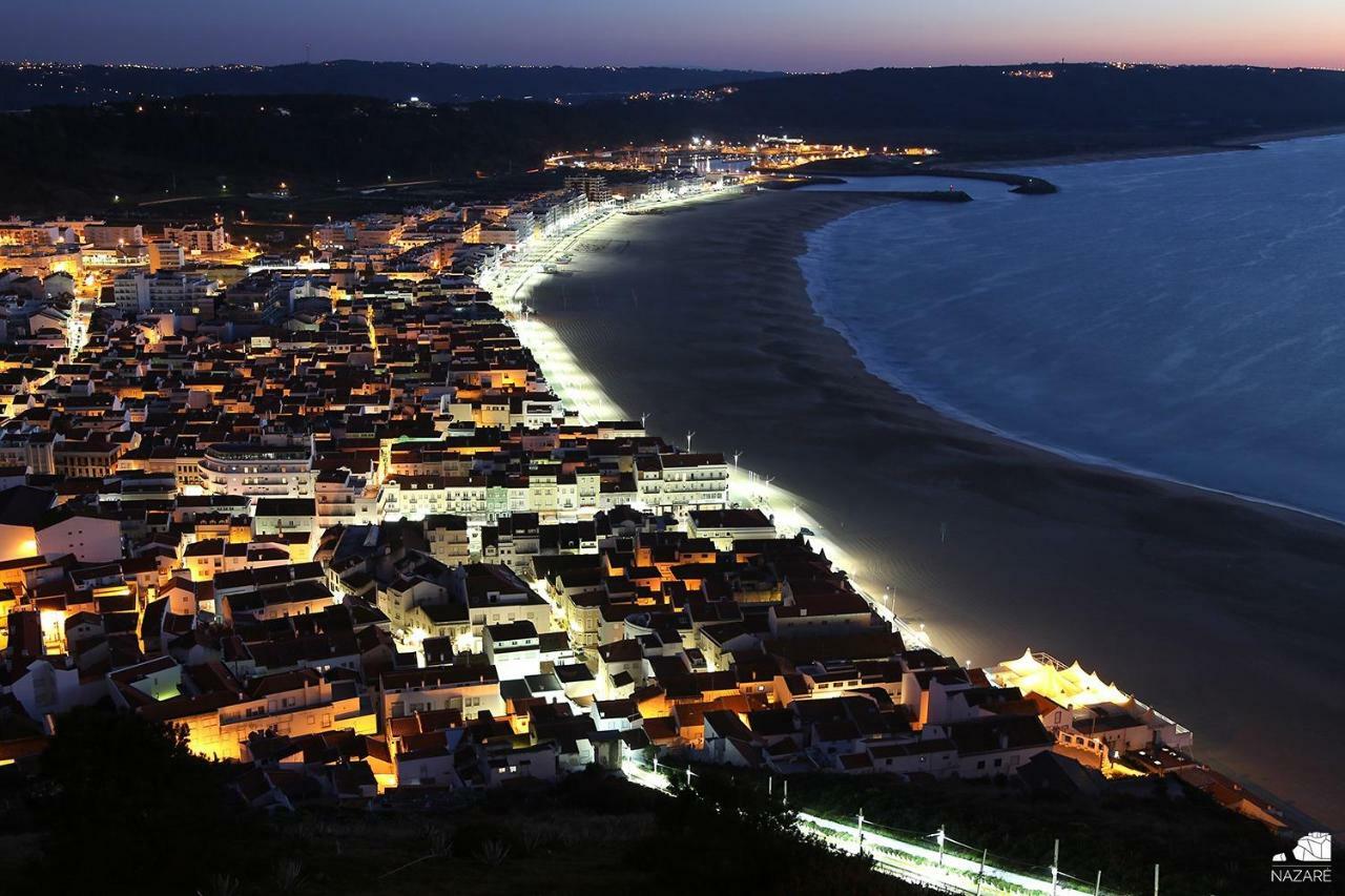 Carol Beach House Nazaré Exterior foto